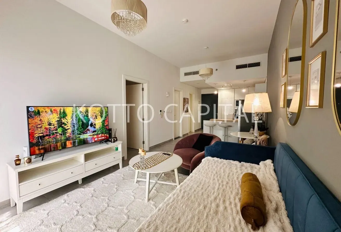 Spacious 1BR+Study | Multiple Cheques | Furnished