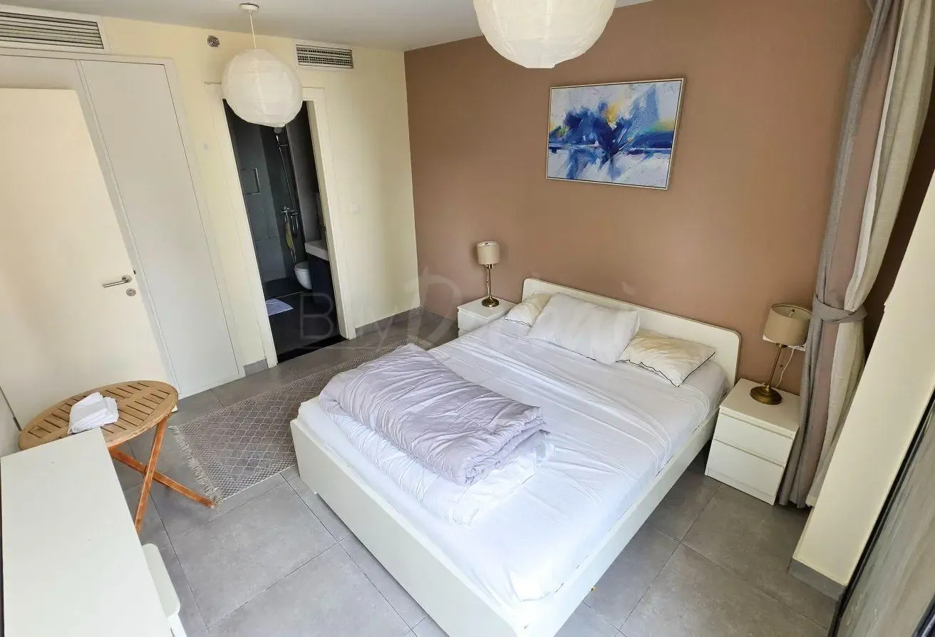 Spacious 1BR + Maid |Amazing Lucky Residence | JVC