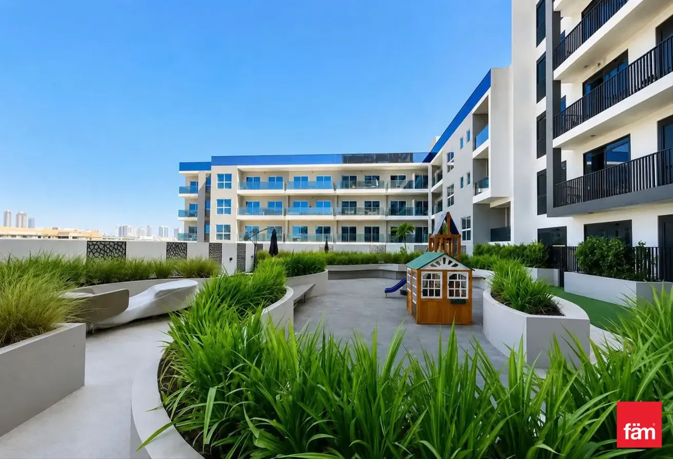 Fully Furnished 1br + Study | Jvc