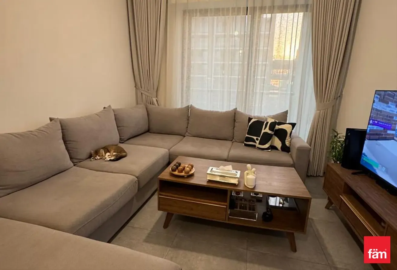 Fully Furnished 1br + Study | Jvc