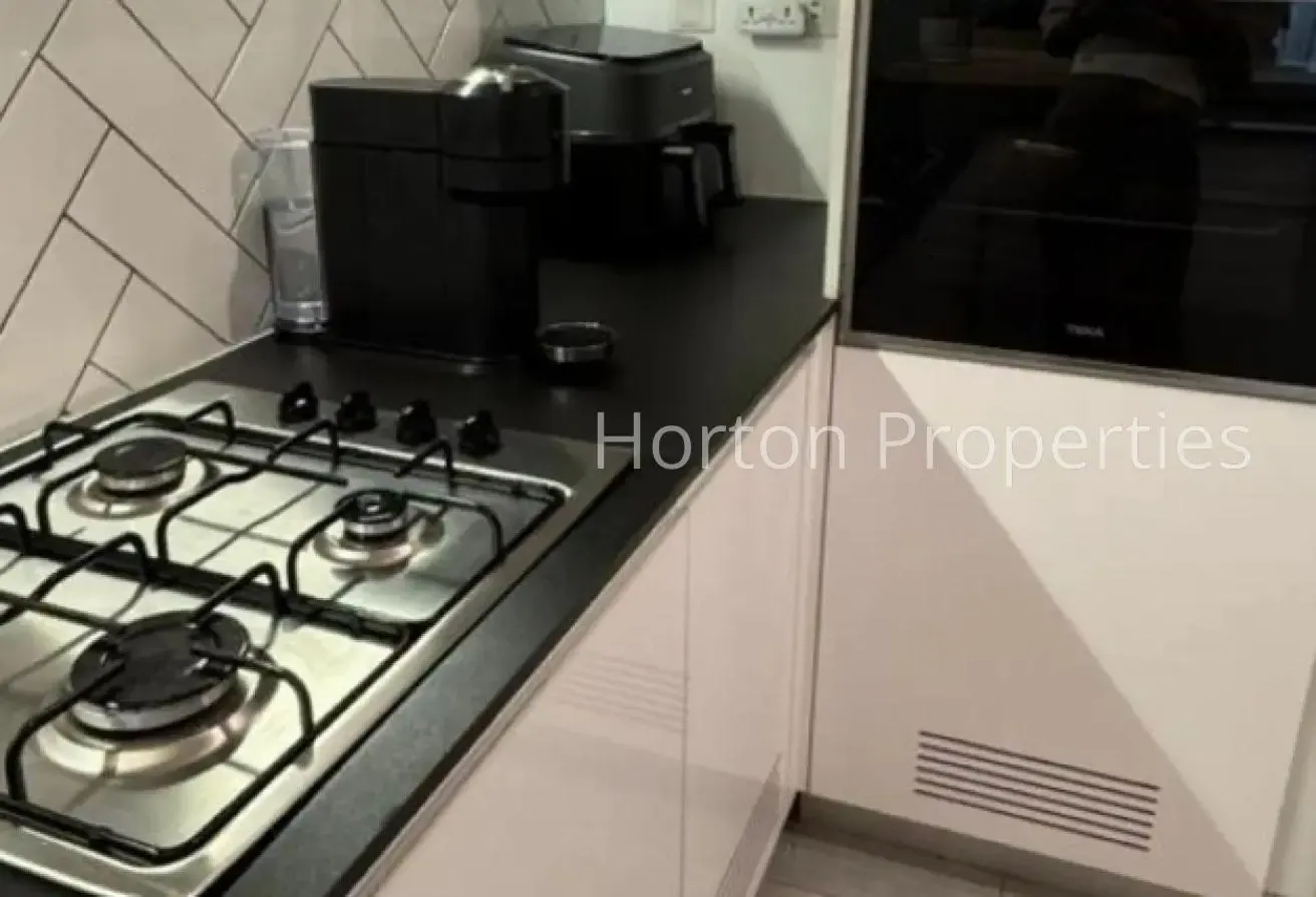 PREMIUM 1BR I FURNISHED I CLOSE TO MALL