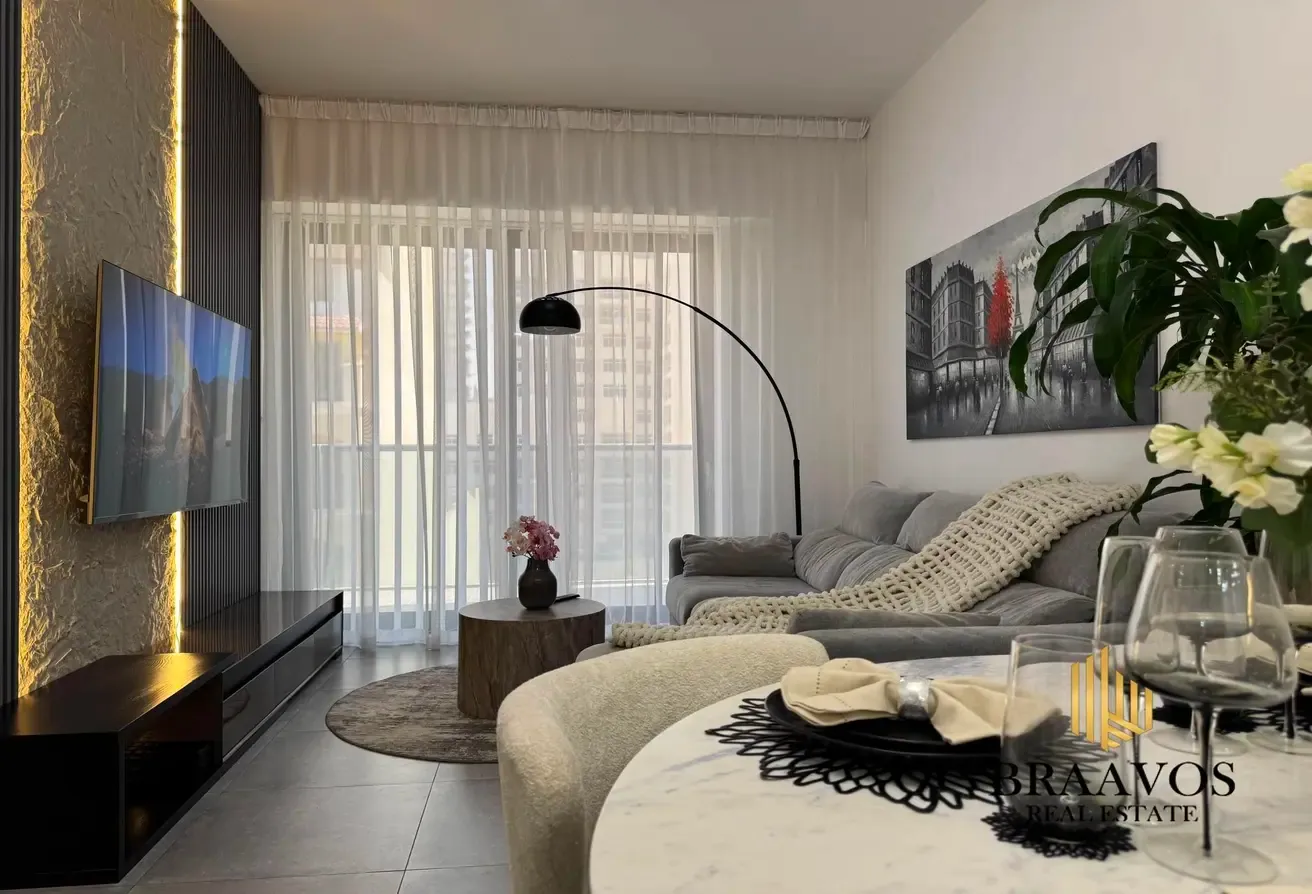 W/ MAID ROOM | MODERN | FRUNSIHED