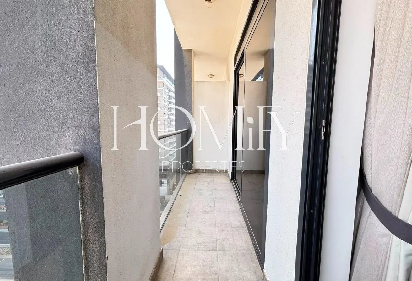 1BHK + STUDY | FULLY FURNISHED | PRESTIGIOUS LOCAT
