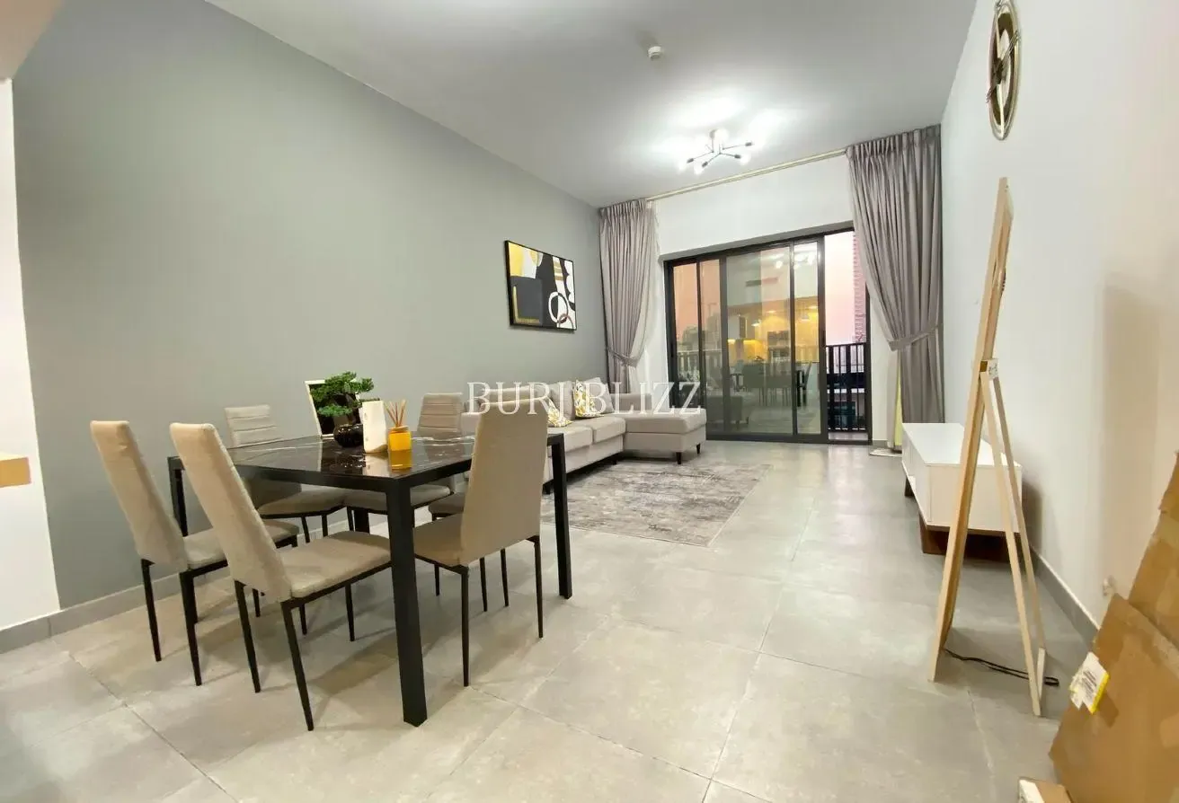 Modern Elegance | 1BR+Study | Pool View
