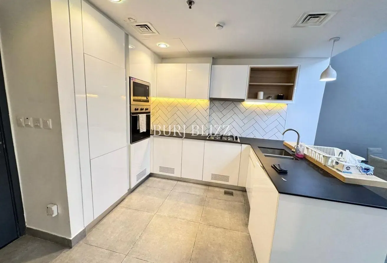 Modern Elegance | 1BR+Study | Pool View