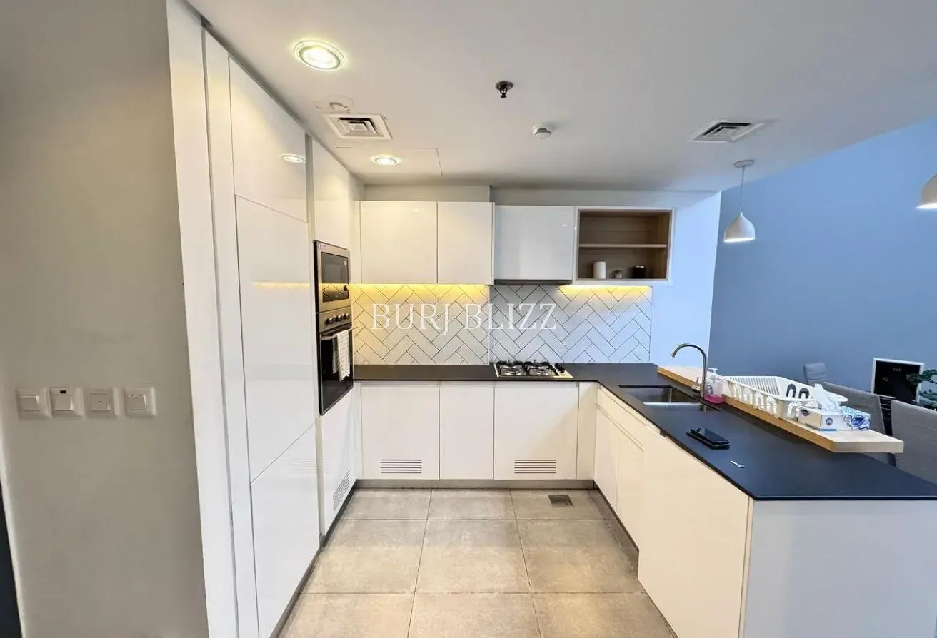 Modern Elegance | 1BR+Study | Pool View
