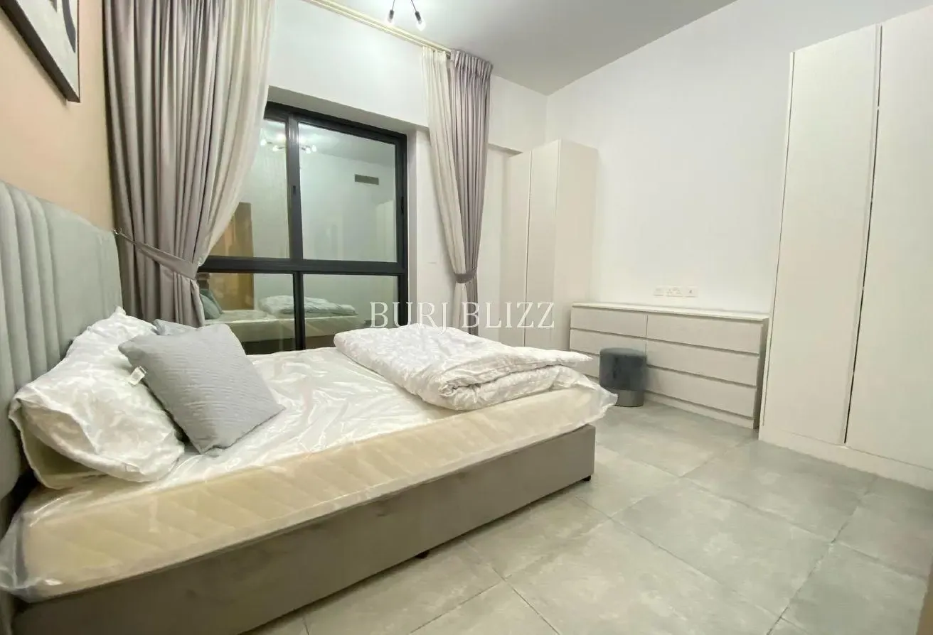 Modern Elegance | 1BR+Study | Pool View