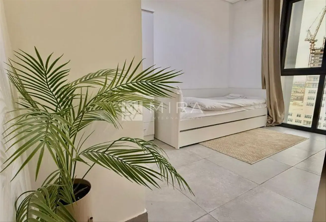 Spacious I Fully Furnished I Open To Offers