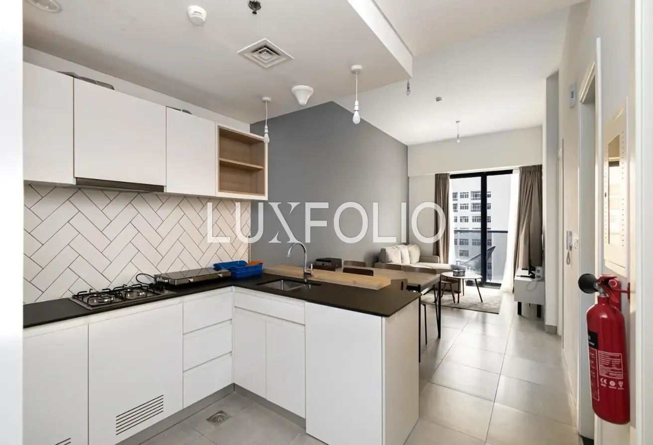 Modern Living | Fully Furnished | Vacant