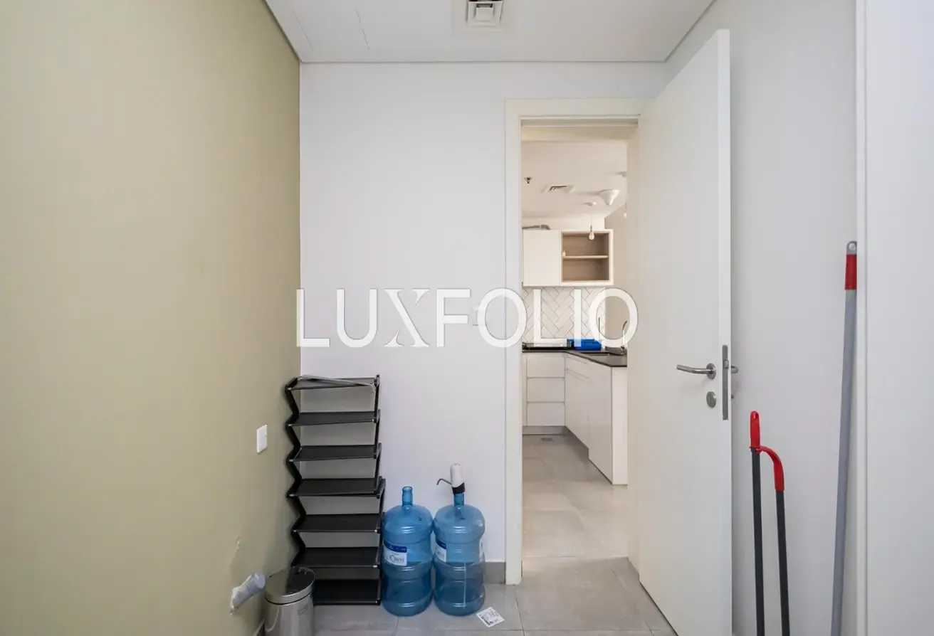 Modern Living | Fully Furnished | Vacant