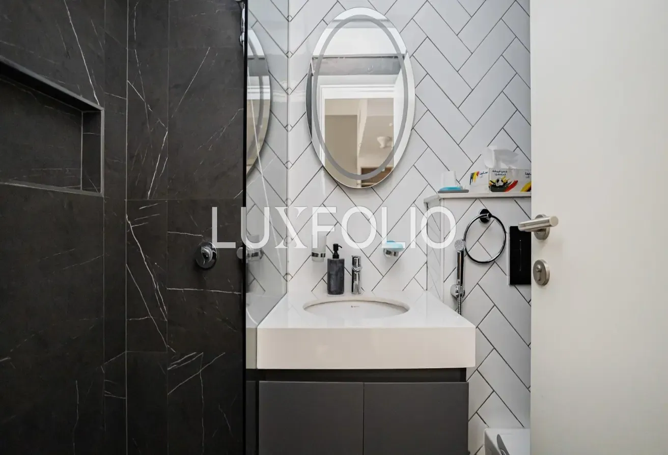 Modern Living | Fully Furnished | Vacant
