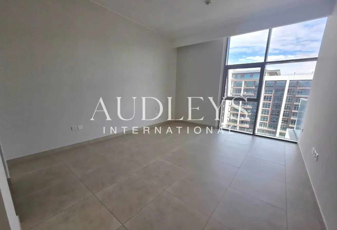 Largest 1 Bedroom Layout | Landscaped View