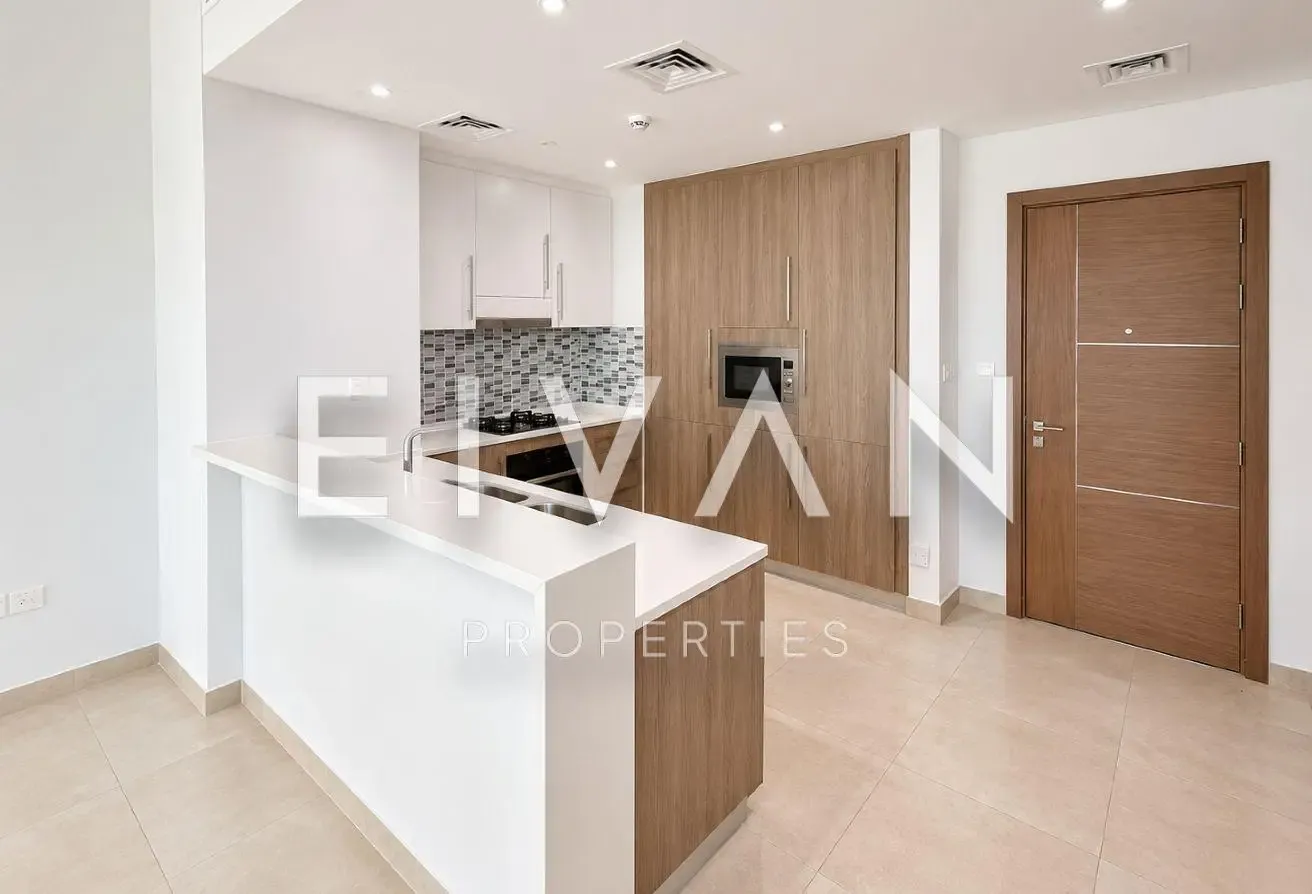 Modern 1BR | Balcony & Pool Access | Family Friend