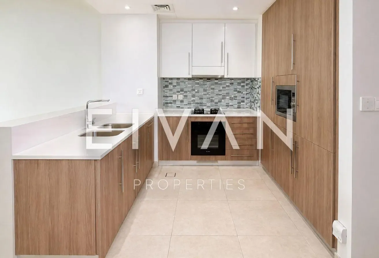 Modern 1BR | Balcony & Pool Access | Family Friend