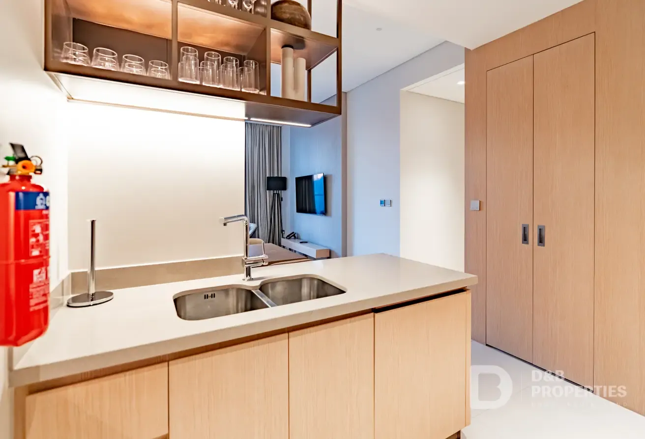 Luxury Apartment | High Floor | Vacant