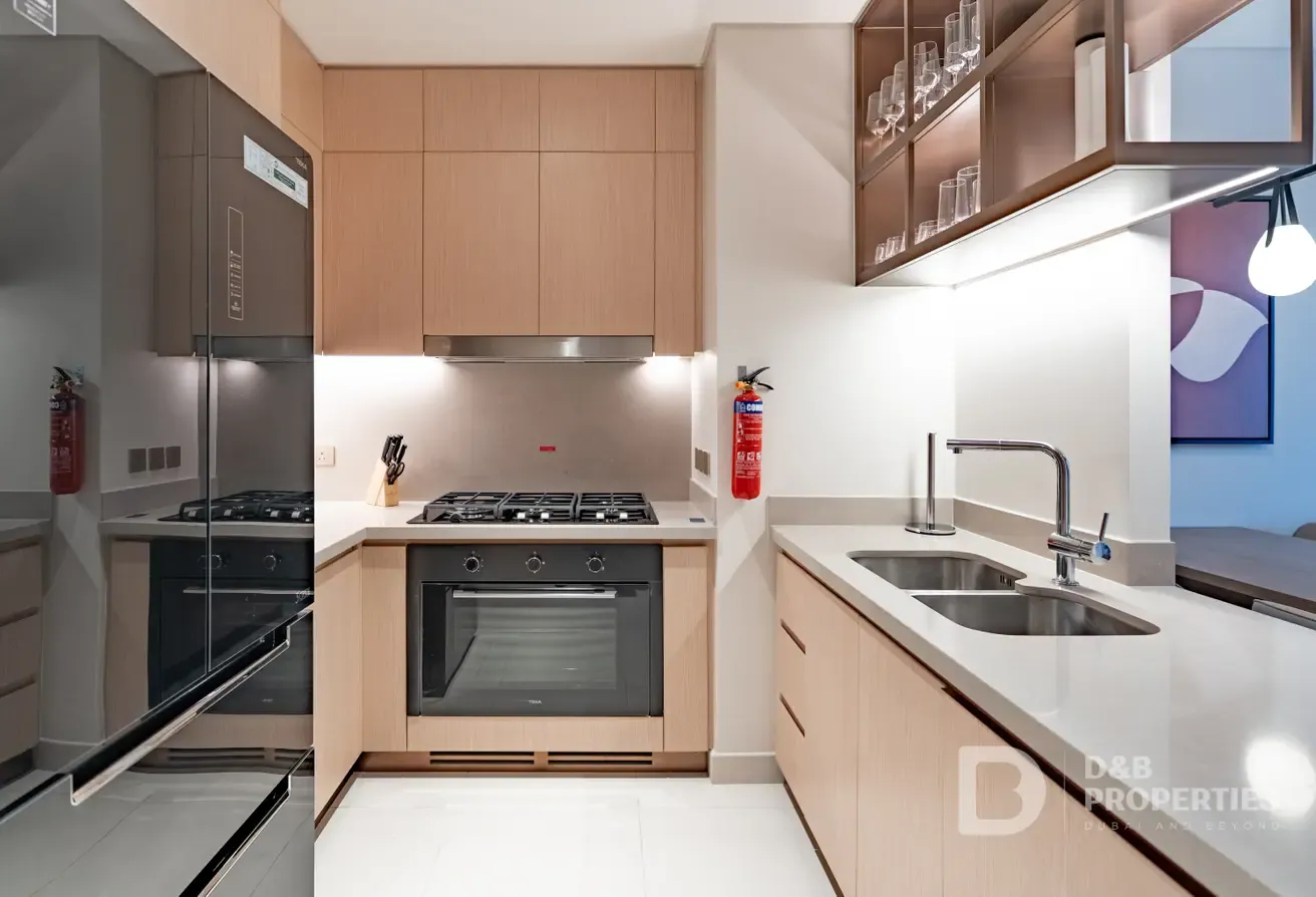 Luxury Apartment | High Floor | Vacant