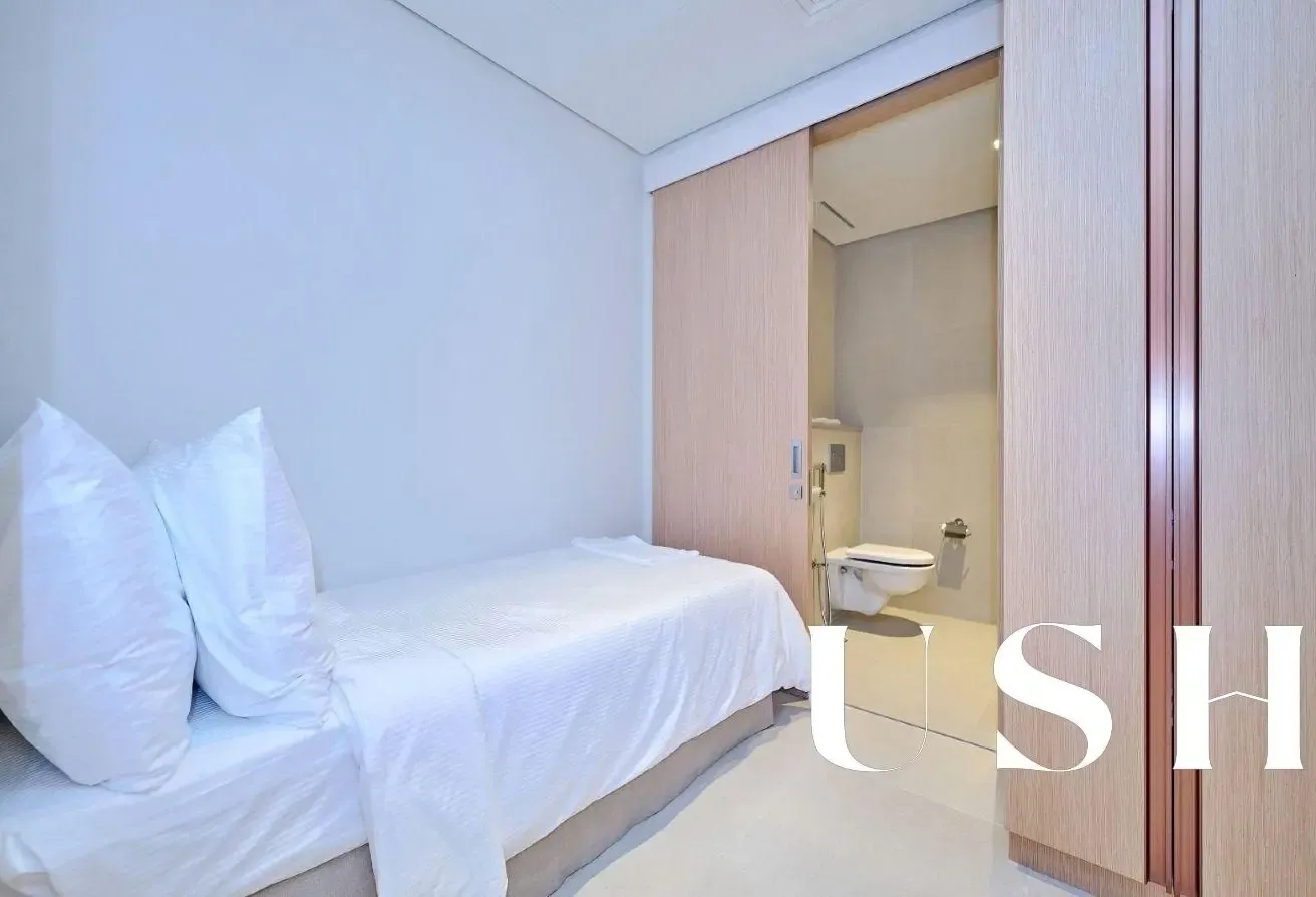Fully Furnished | Lux Hotel-Style Living | Vacant