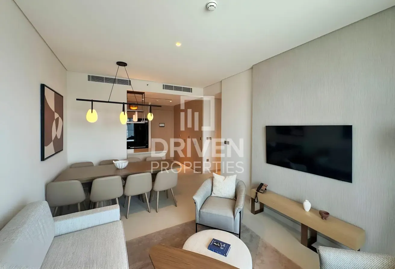 Luxury Living | Vacant | Stunning Burj View