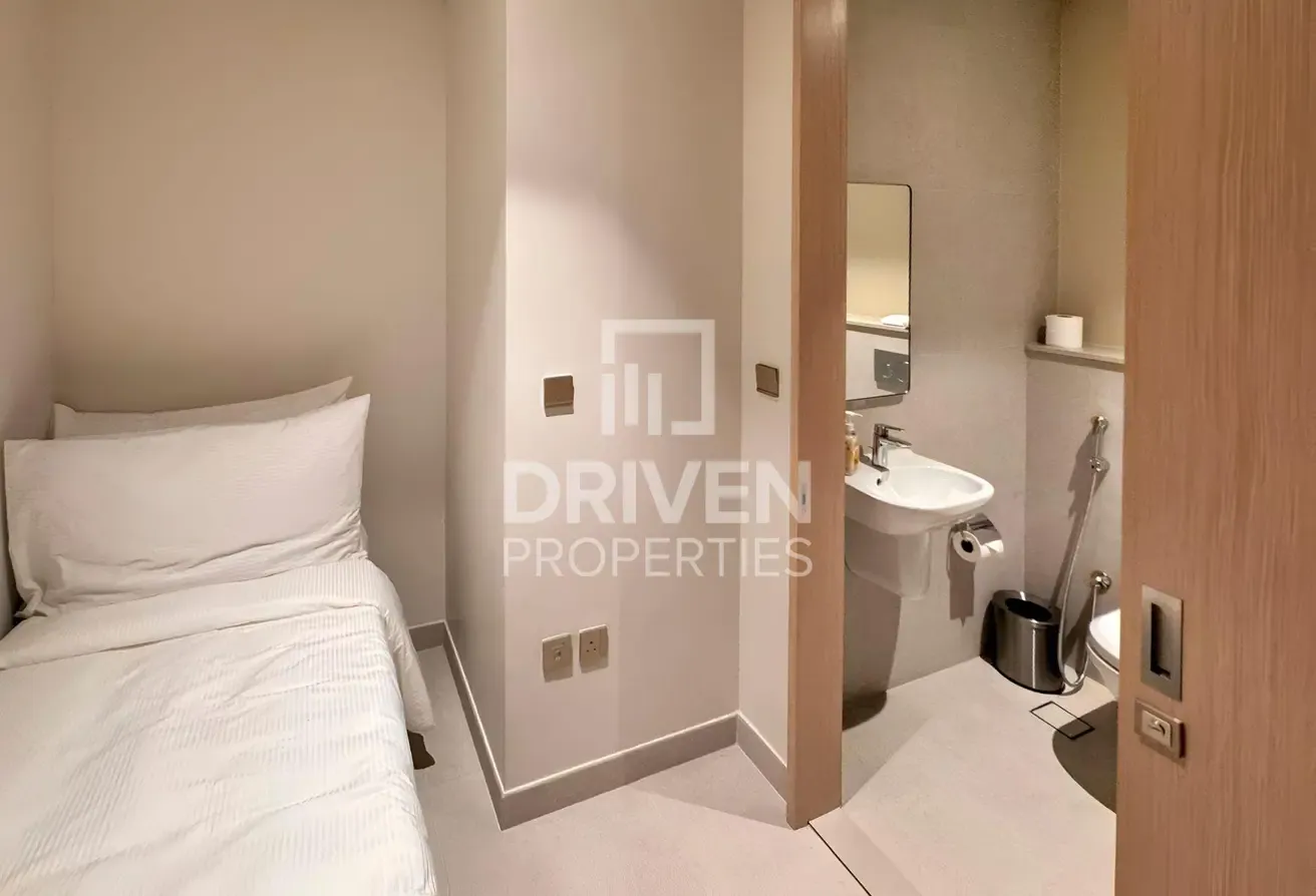 Luxury Living | Vacant | Stunning Burj View