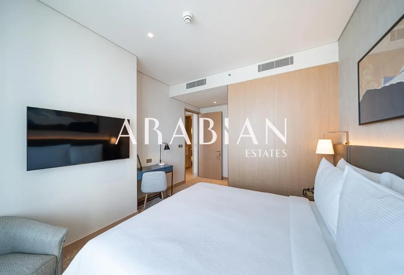 Burj Khalifa View | Maidsroom | Direct Mall Access