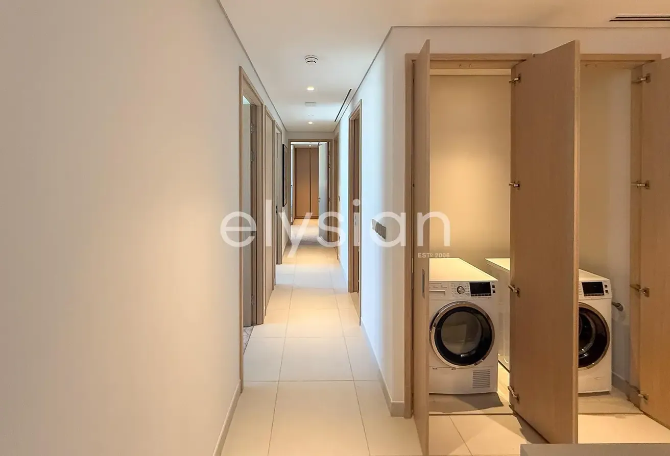 Burj View | Luxury Living | Spacious