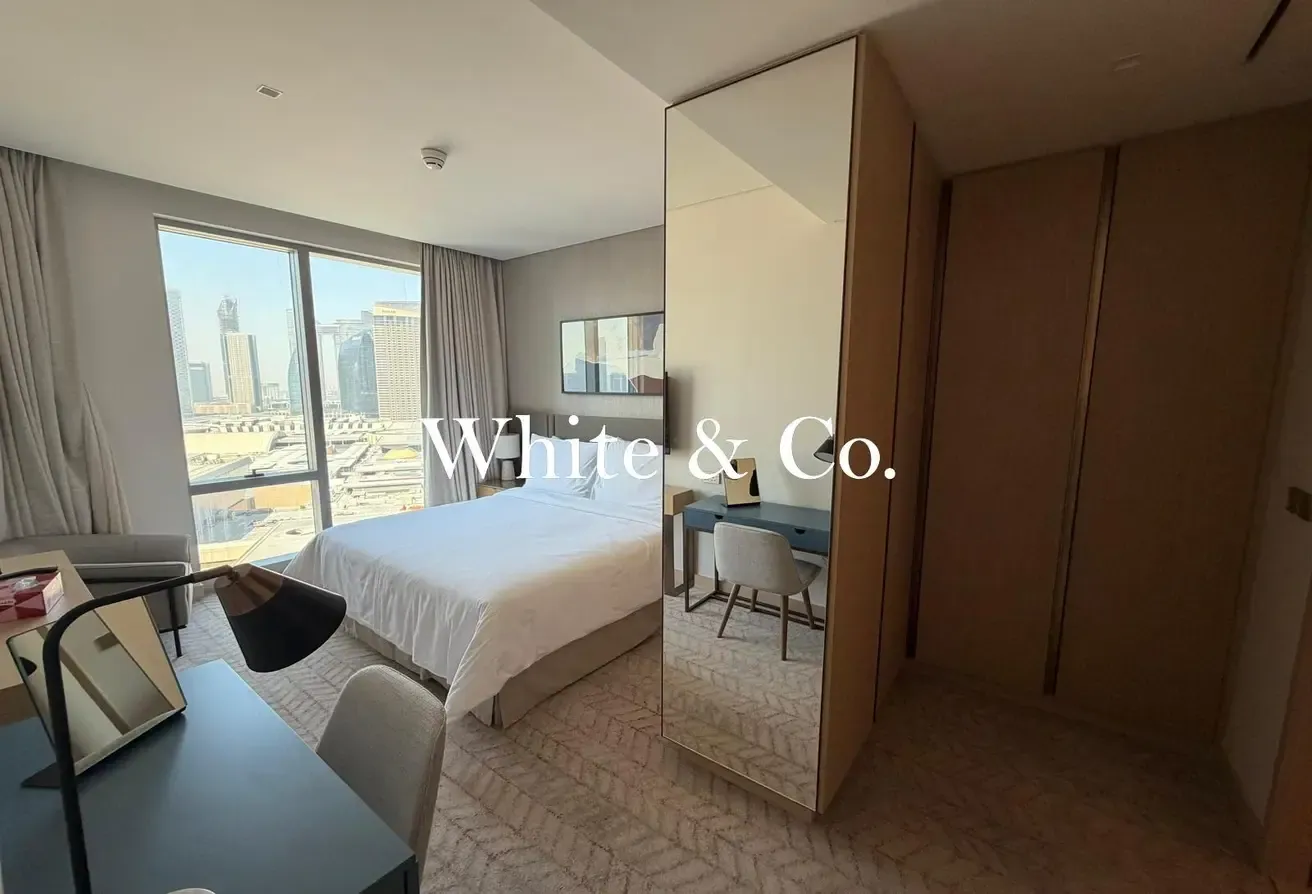Burj Khalifa | Mall Access | Furnished