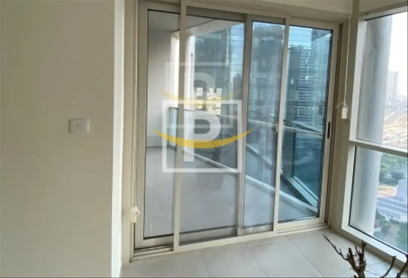 Lake Shore Tower|1BR Lake Facing Apt with Balcony