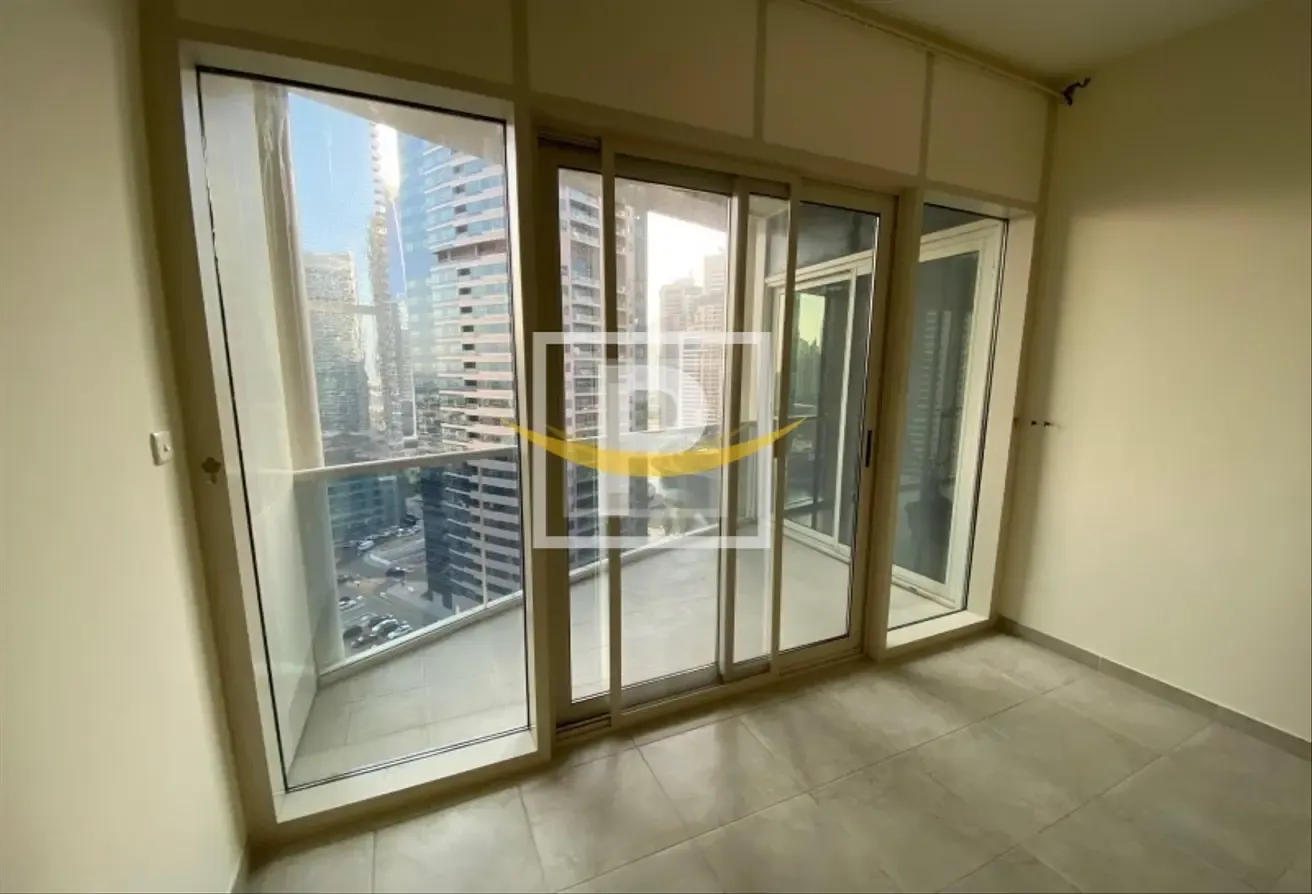 Lake Shore Tower|1BR Lake Facing Apt with Balcony