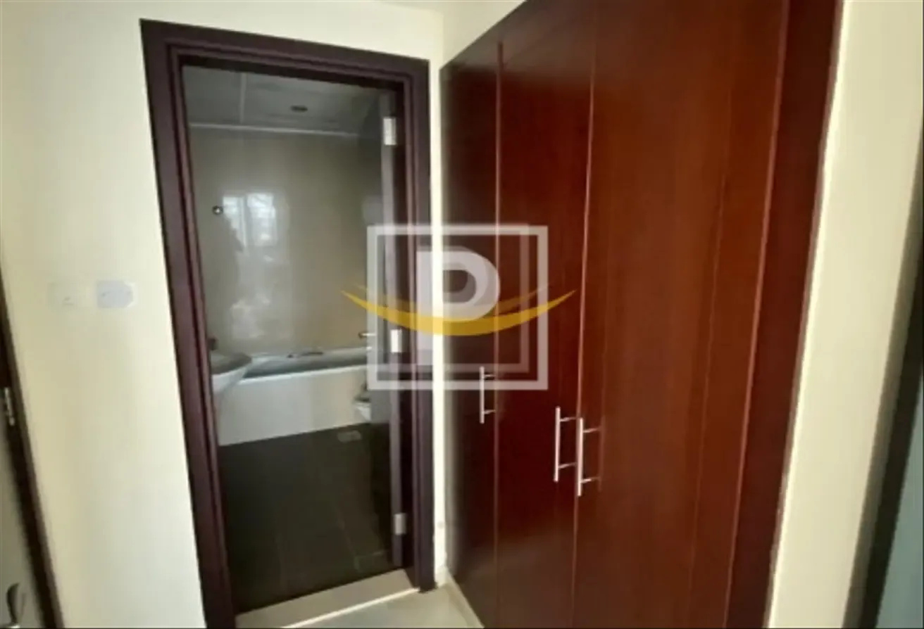 Lake Shore Tower|1BR Lake Facing Apt with Balcony
