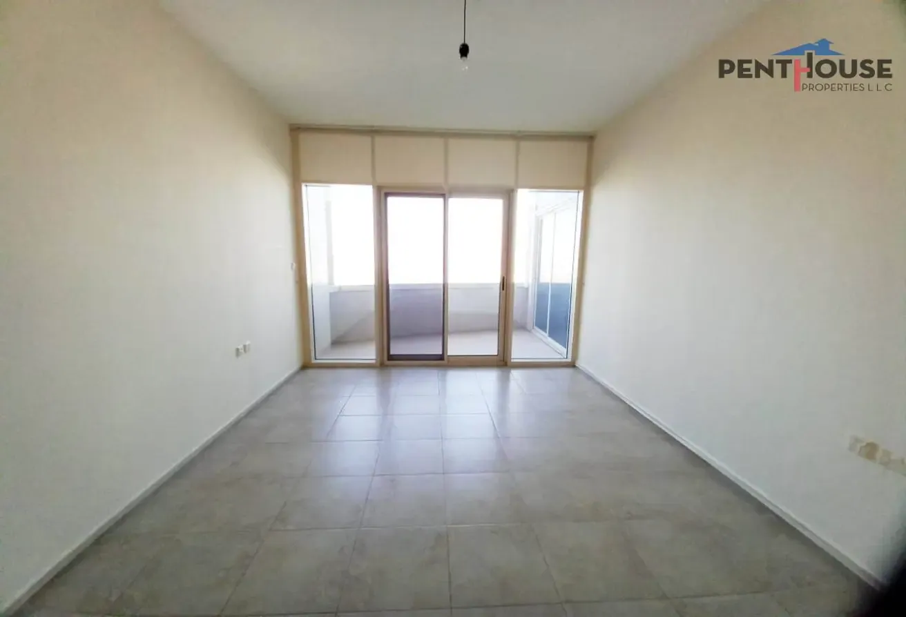 Scenic Lake view | Close to metro I Mid Floor