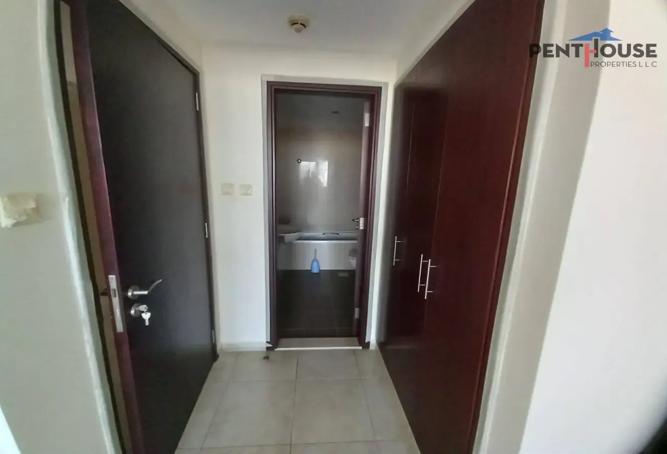 Scenic Lake view | Close to metro I Mid  Floor