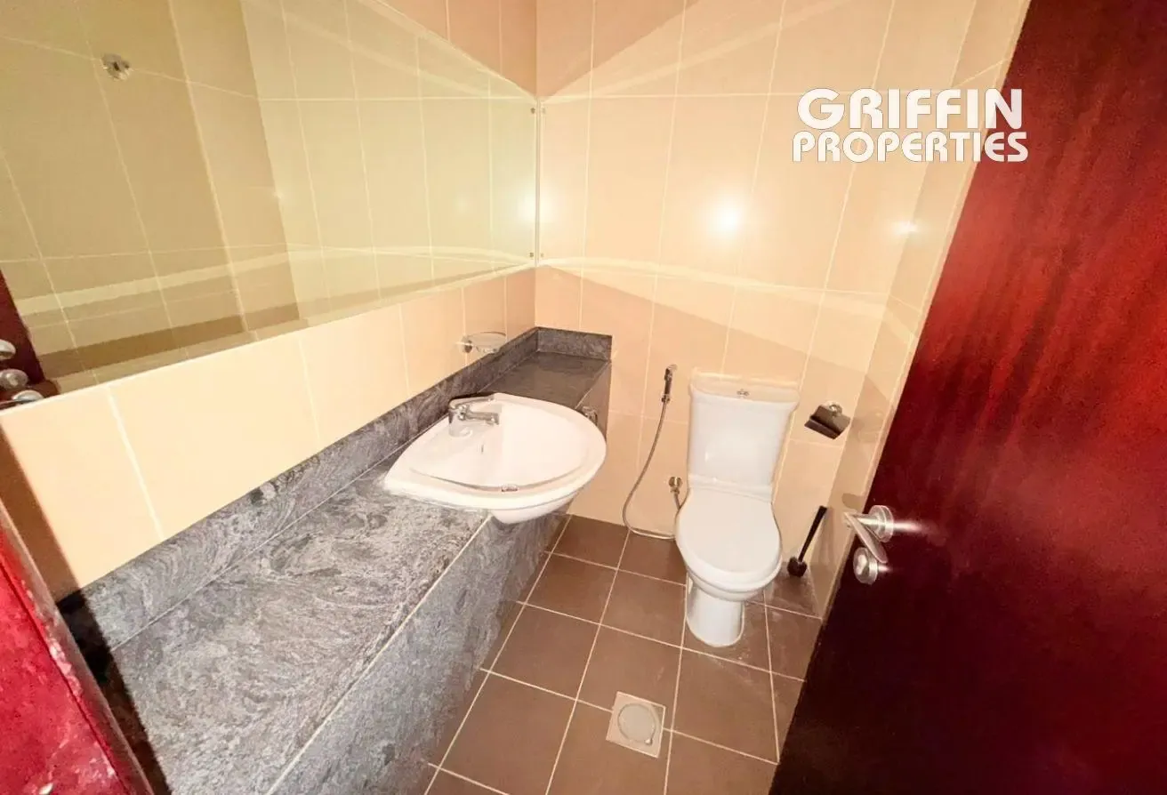 1BED+STORAGE | LAKE VIEW | HIGH FLOOR | BALCONY