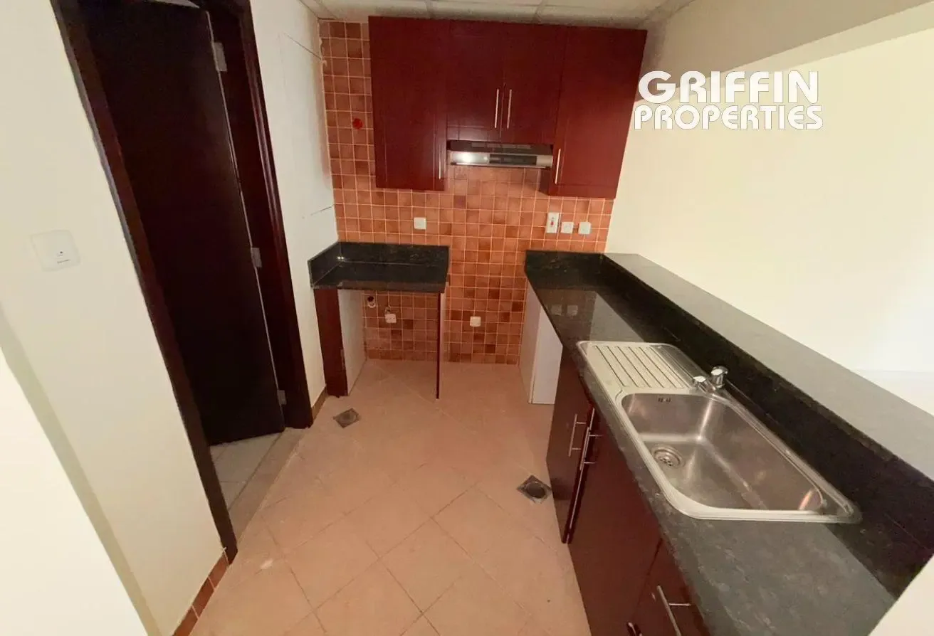 1BED+STORAGE | LAKE VIEW | HIGH FLOOR | BALCONY