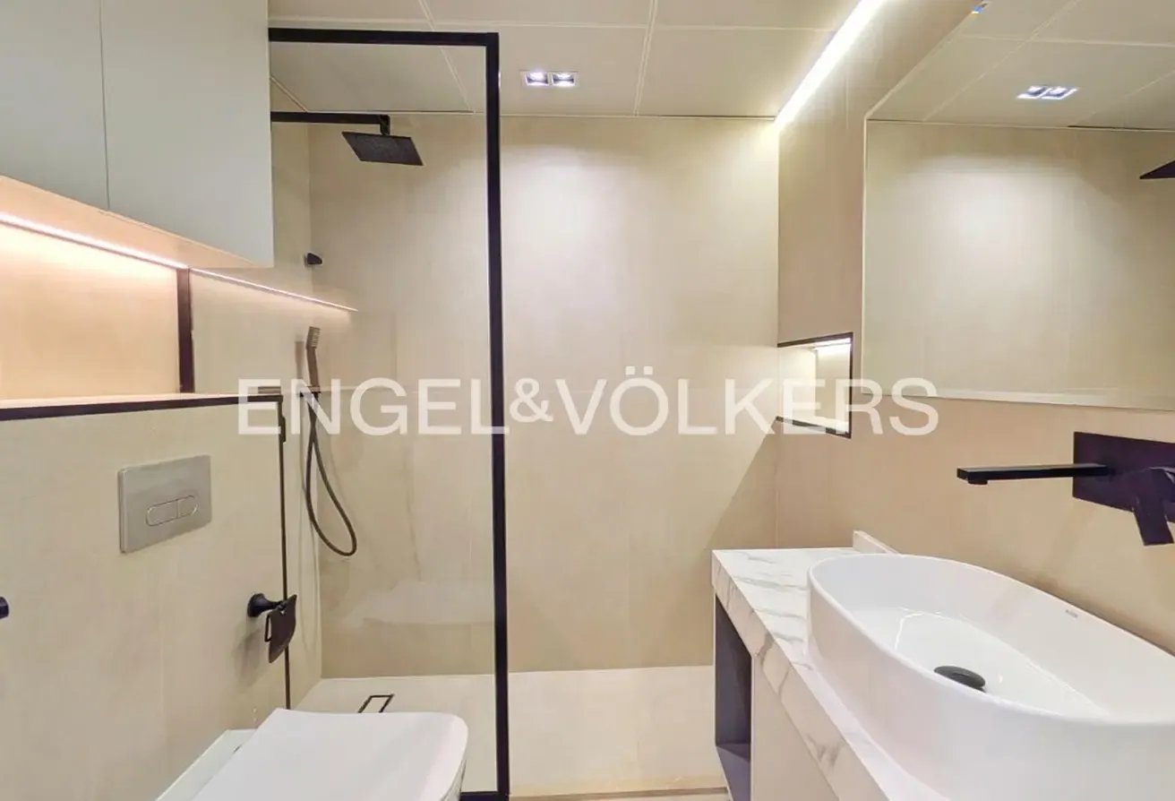 Renovated | Modern Finishes | White Goods Included