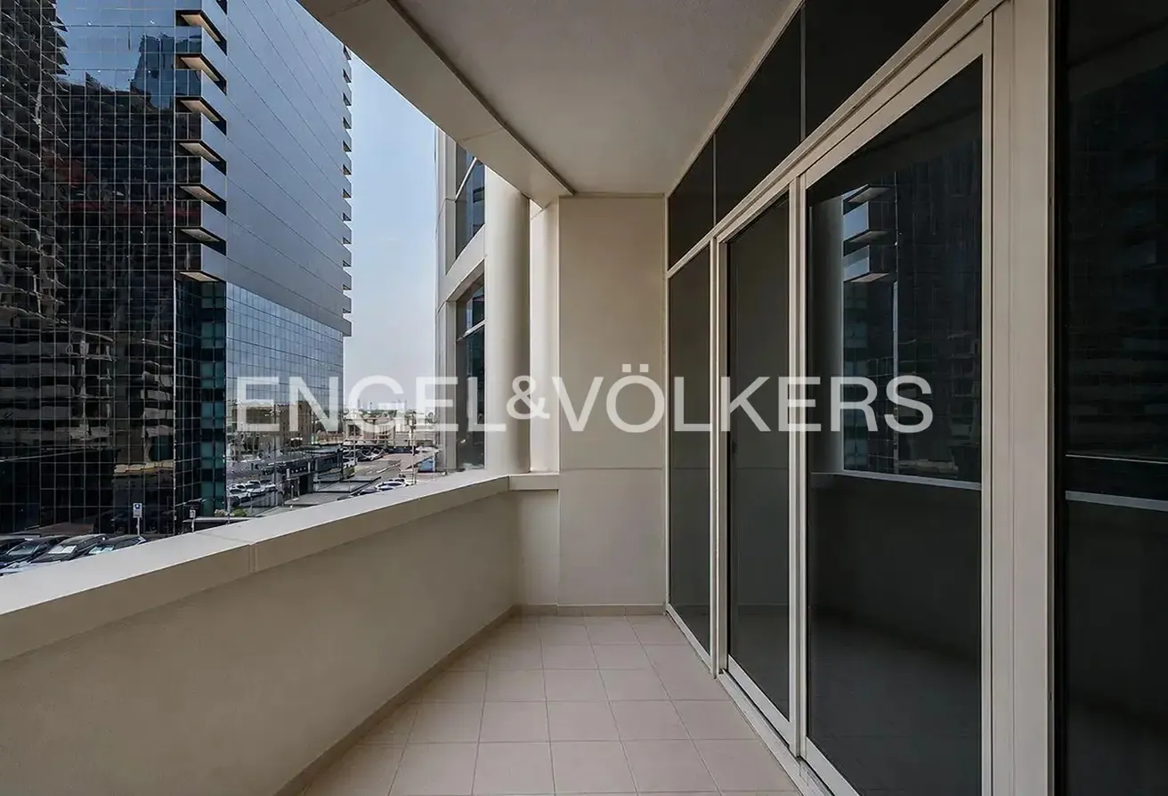 Renovated | Modern Finishes | White Goods Included