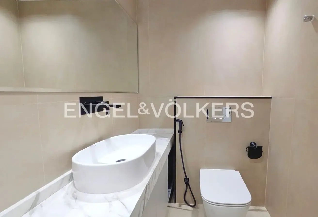 Renovated | Modern Finishes | White Goods Included