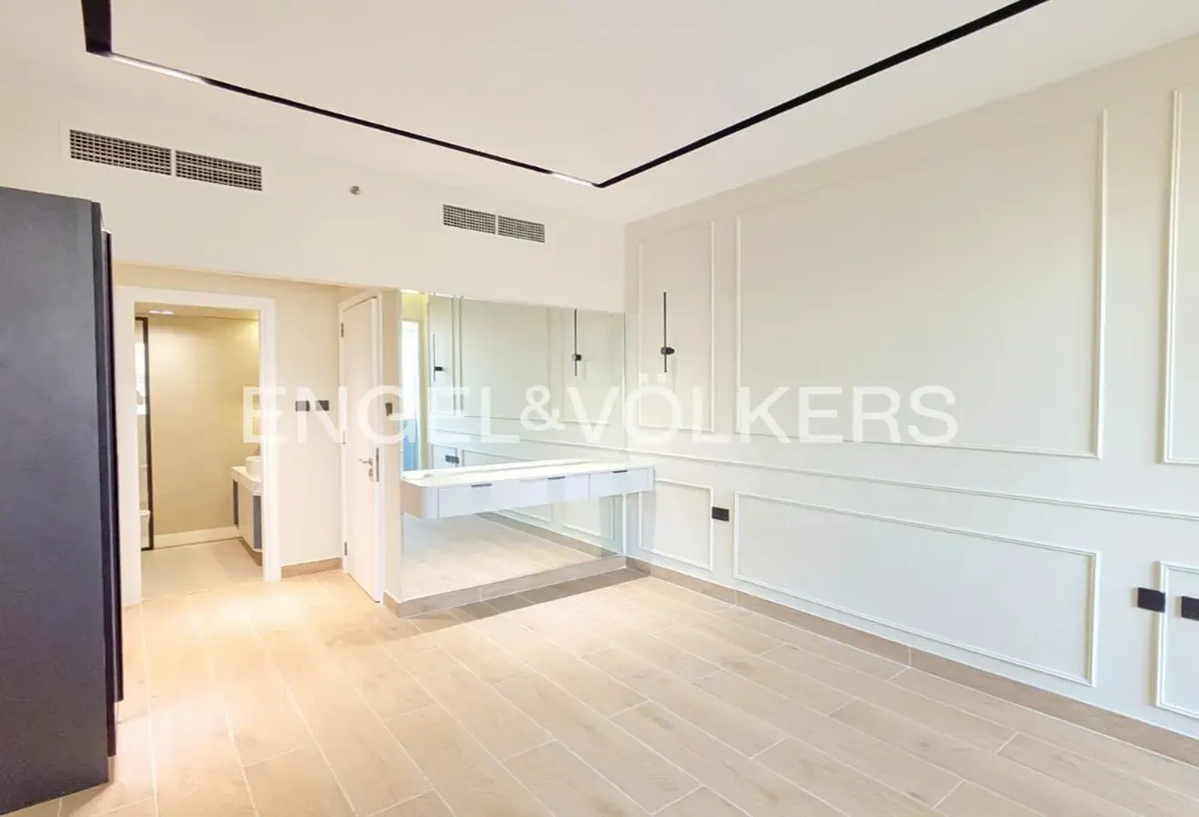 Renovated | Modern Finishes | White Goods Included