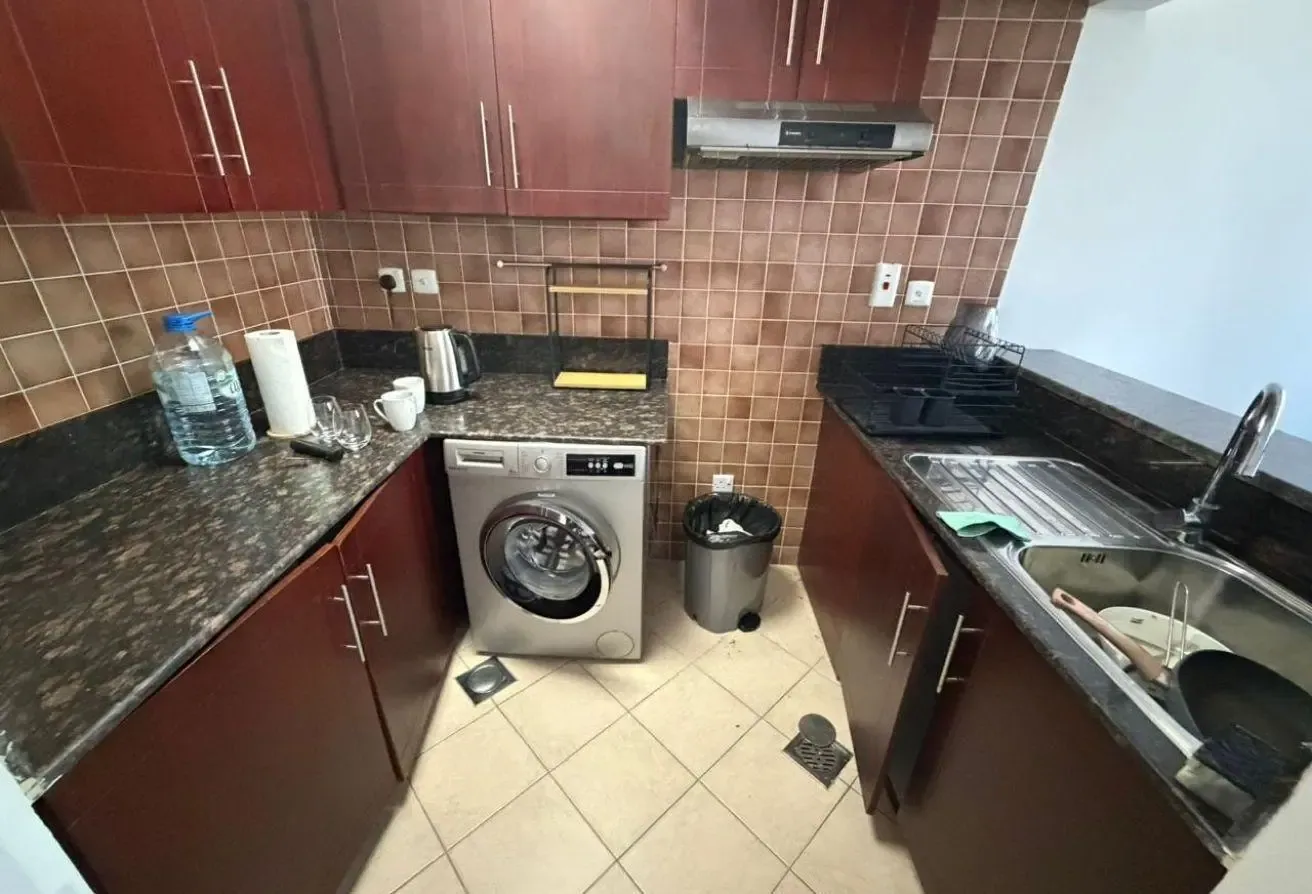 1BHK|SEMI FURNISHED| WITHOUT BALCONY|LAKE VIEW|