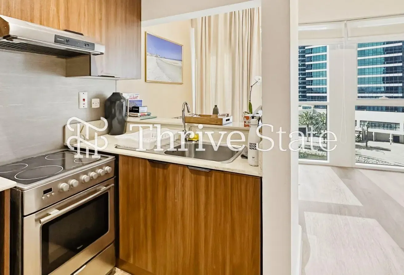 Lake View | Fully Upgraded | Prime Location