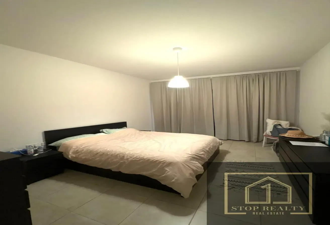 VACANT FROM 19TH AUG | 1BR + STORE | FULL GLASS WINDOWS | UNFURNISHED