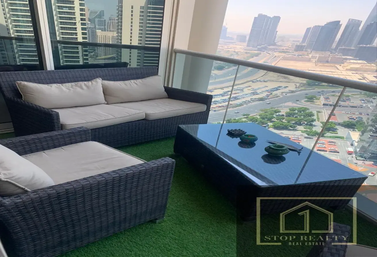 VACANT FROM 19TH AUG | 1BR + STORE | FULL GLASS WINDOWS | UNFURNISHED