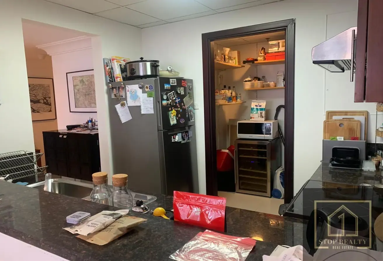 VACANT FROM 19TH AUG | 1BR + STORE | FULL GLASS WINDOWS | UNFURNISHED