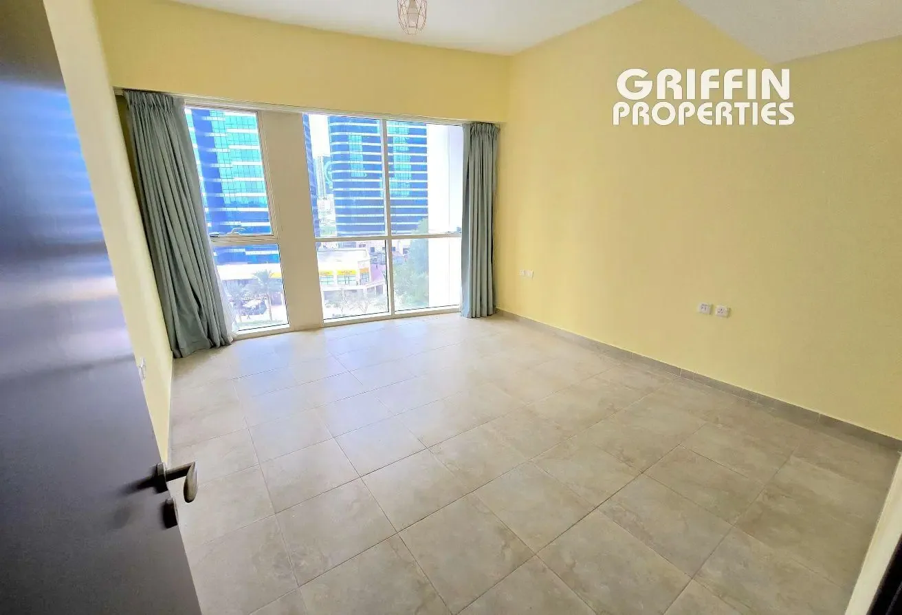 1BED | Lake View |Unfurnished |Vacant | High Floor