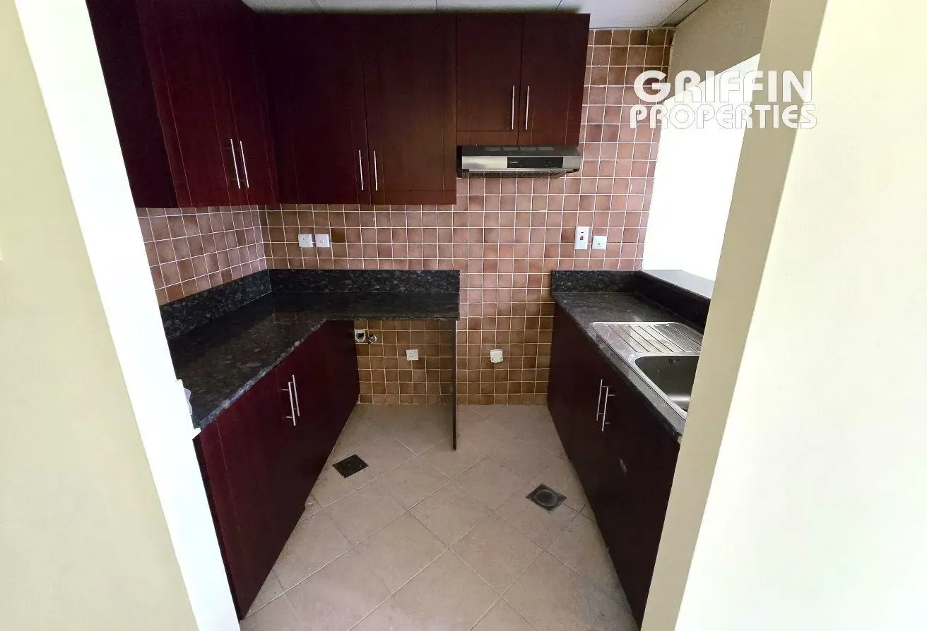 1BED | Lake View |Unfurnished |Vacant | High Floor