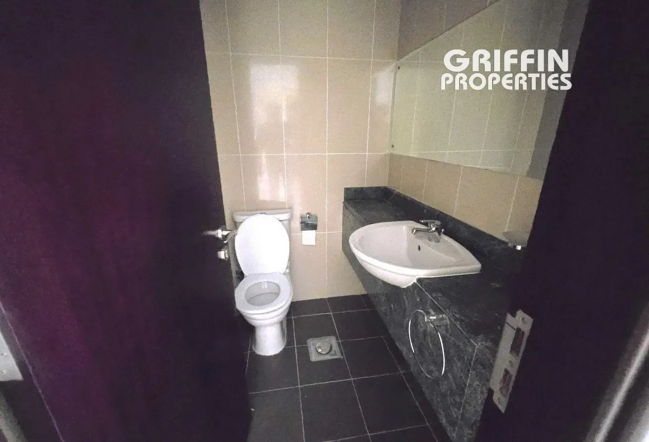 1BED | Lake View |Unfurnished |Vacant | High Floor