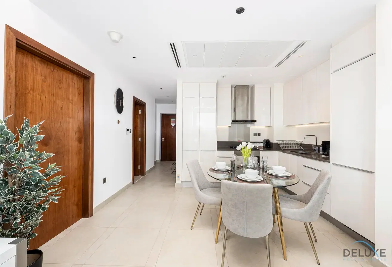 Premium | Panoramic City and Marina Views