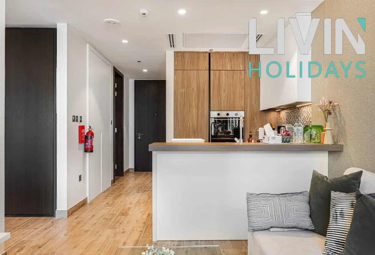Livin' Holidays | 1 BR | Luxury condo Dubai Marina