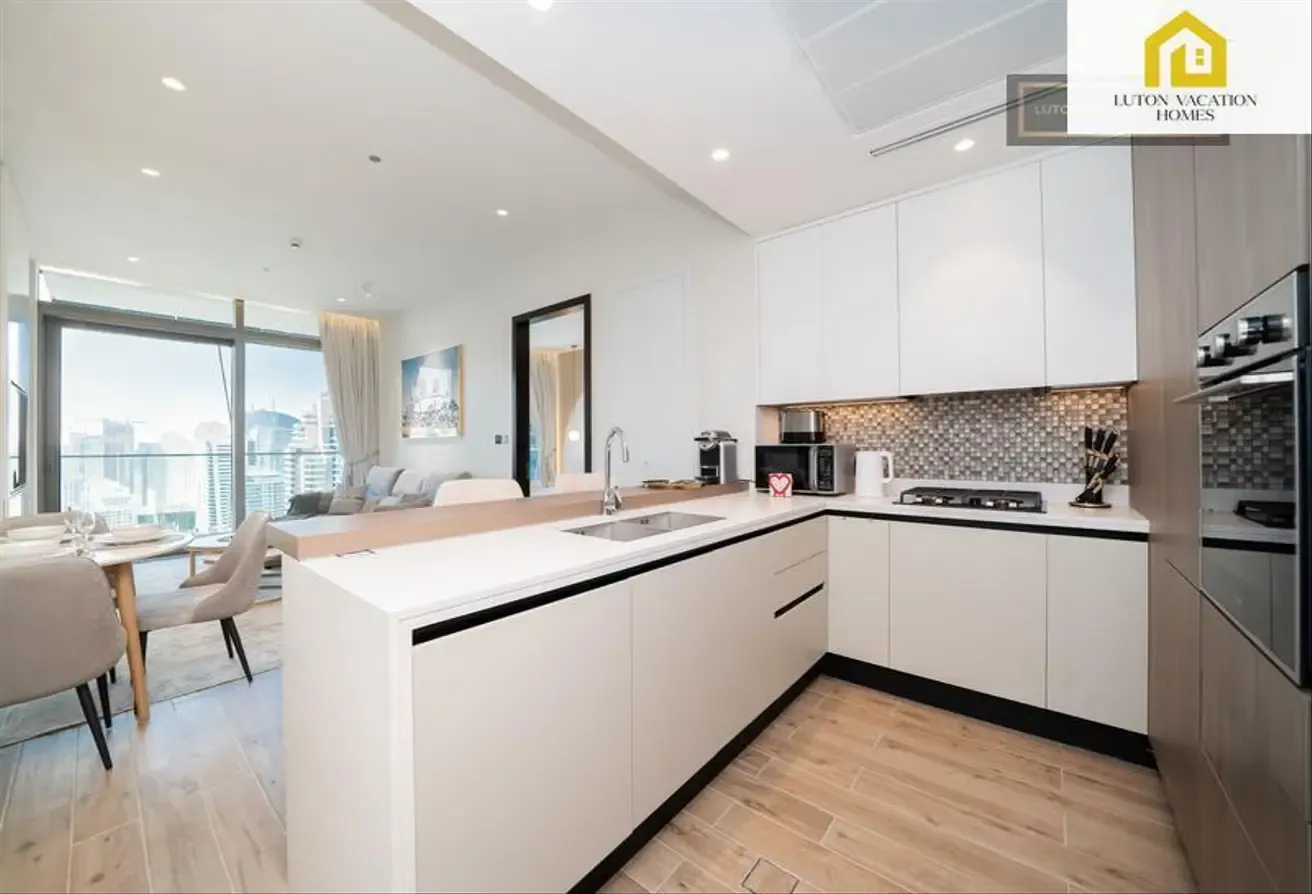 Incredible 1BR Marina View, Jumeirah Living