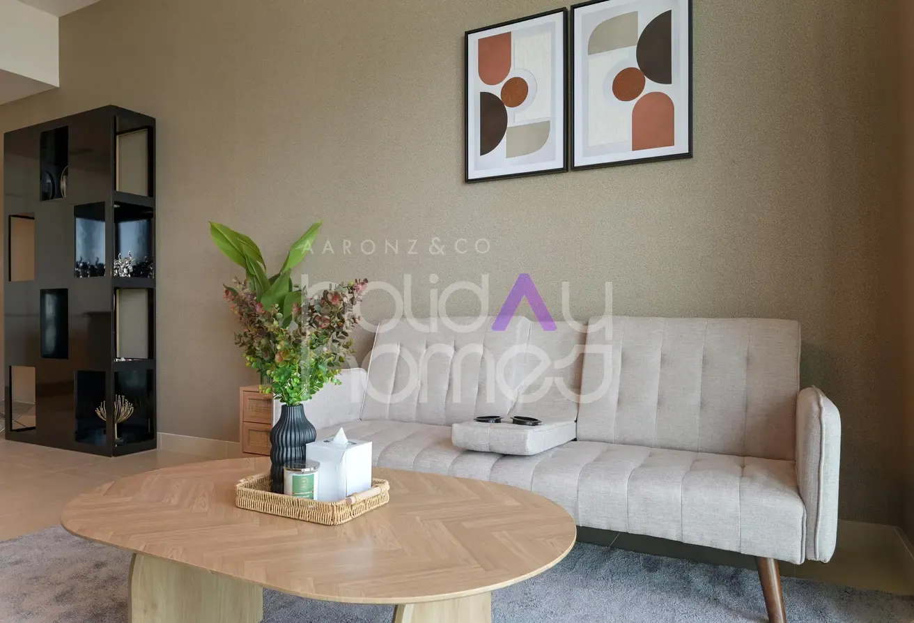 Luxurious Living | Spacious | High Floor