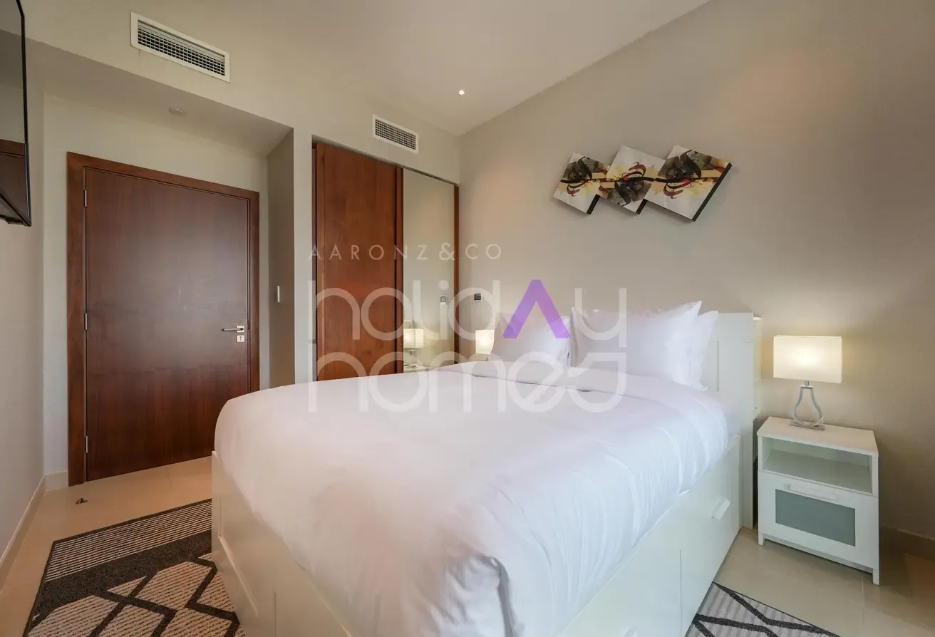 Luxurious Living | Spacious | High Floor